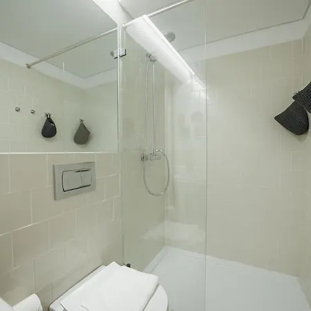 Apartment Flores Premium By Hosty *